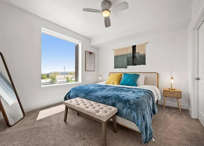 Lux 2 Bd Boho In Heart Of Slc