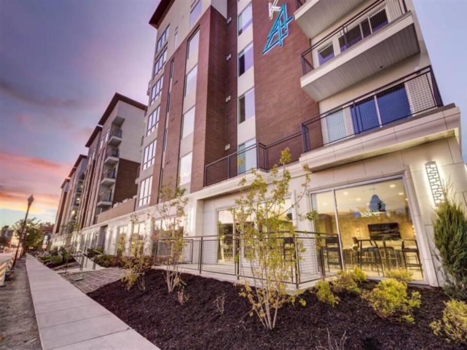 Lux 2 Bd Boho In Heart Of Slc