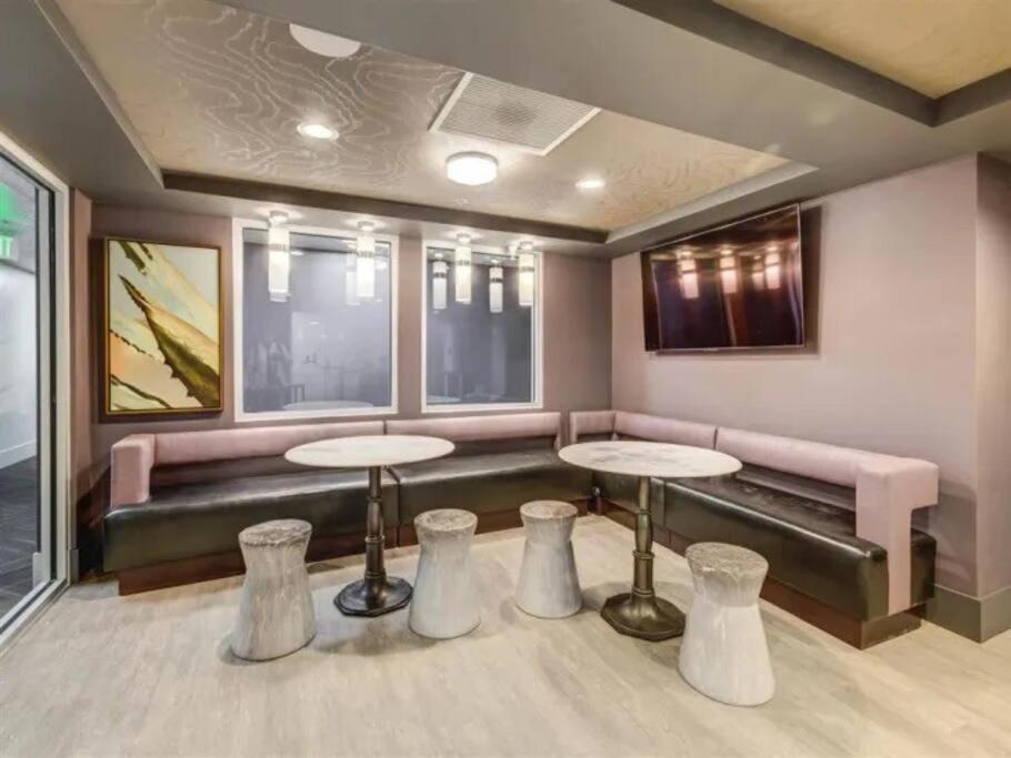 Lux 2 Bd Boho In Heart Of Slc